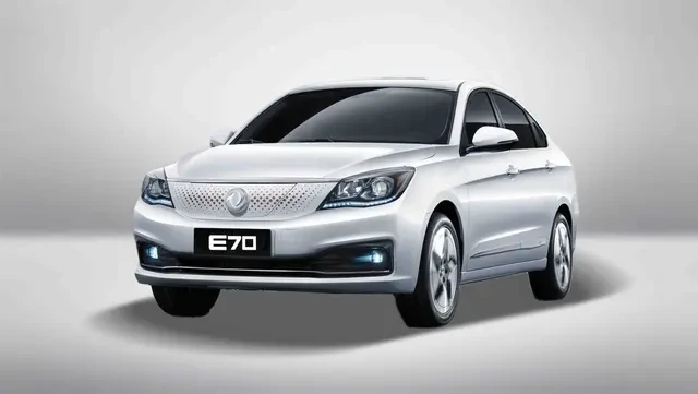 کفپوش چرمی دانگ فنگ E70